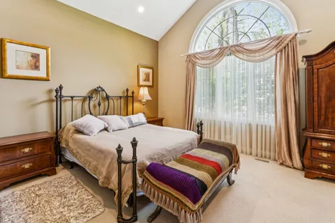 $1,850,000 | 1745 Sundrop Circle, Highland Park, IL 60035