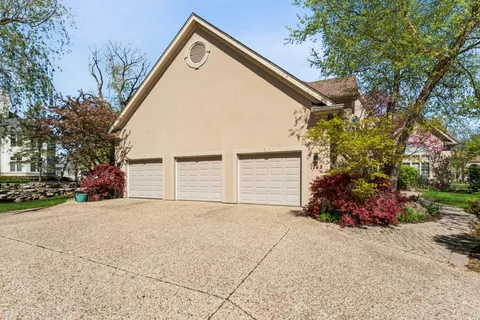 $1,850,000 | 1745 Sundrop Circle, Highland Park, IL 60035