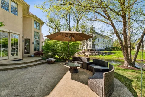 $1,850,000 | 1745 Sundrop Circle, Highland Park, IL 60035