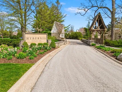 $1,850,000 | 1745 Sundrop Circle, Highland Park, IL 60035