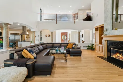 $1,850,000 | 1745 Sundrop Circle, Highland Park, IL 60035