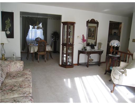 850 Blue Ridge Road Plum, PA 15239 - Photo 2 of 18 Living Room.