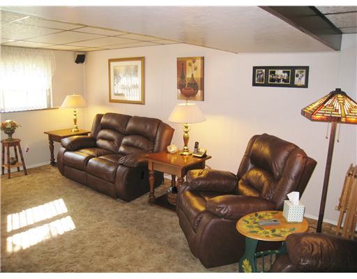 850 Blue Ridge Road Plum, PA 15239 - Photo 15 of 18 Family Room.