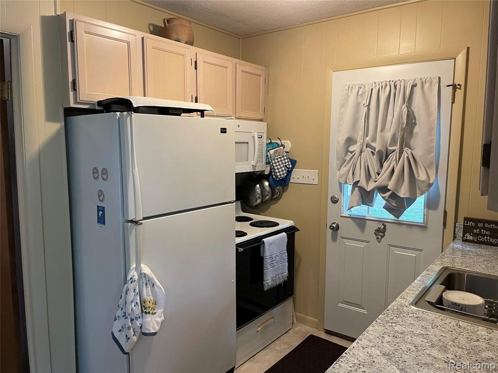 5808 Lakeview Road Rose City, MI 48654 - Photo 19 of 39 Gallery Image 19