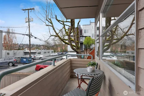 $380,000 | 2829 Franklin Avenue East, Unit N2, Seattle, WA 98102