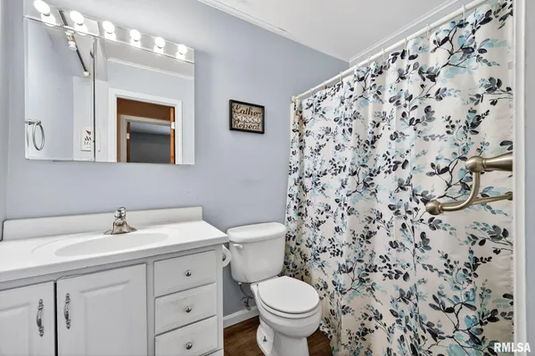 $184,900 | 306 Parkview Drive, Washington, IL 61571