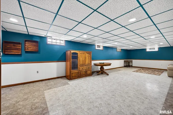 $184,900 | 306 Parkview Drive, Washington, IL 61571