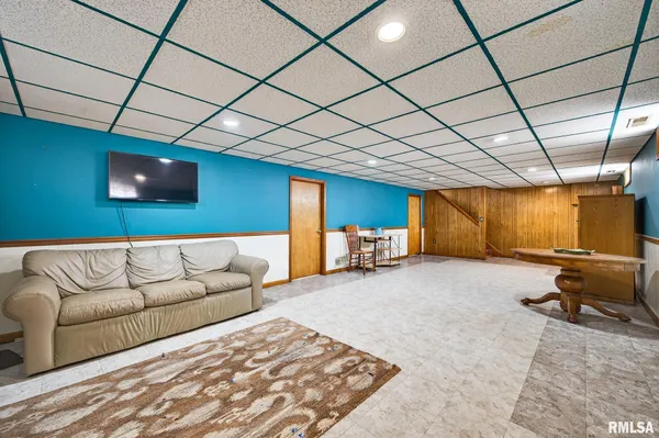 $184,900 | 306 Parkview Drive, Washington, IL 61571