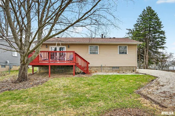 $184,900 | 306 Parkview Drive, Washington, IL 61571