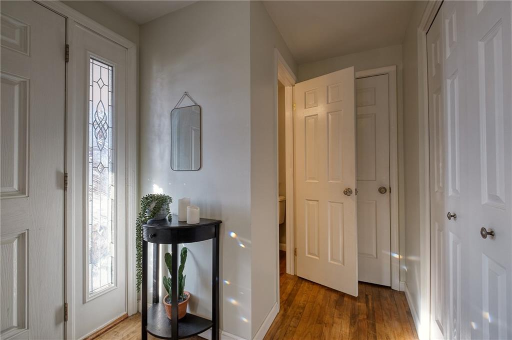 1298 Rolling Meadow Road Pittsburgh, PA 15241 - Photo 3 of 25 Gallery Image 3