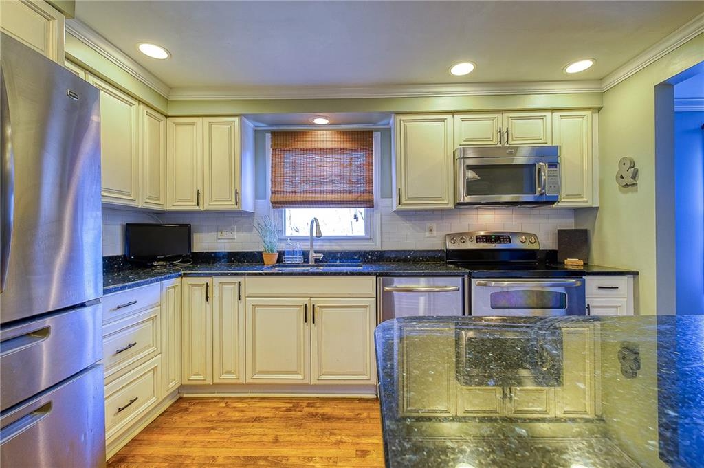 1298 Rolling Meadow Road Pittsburgh, PA 15241 - Photo 5 of 25 Gallery Image 5