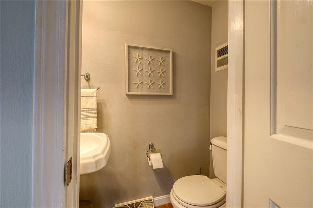 1298 Rolling Meadow Road Pittsburgh, PA 15241 - Photo 10 of 25 Gallery Image 10