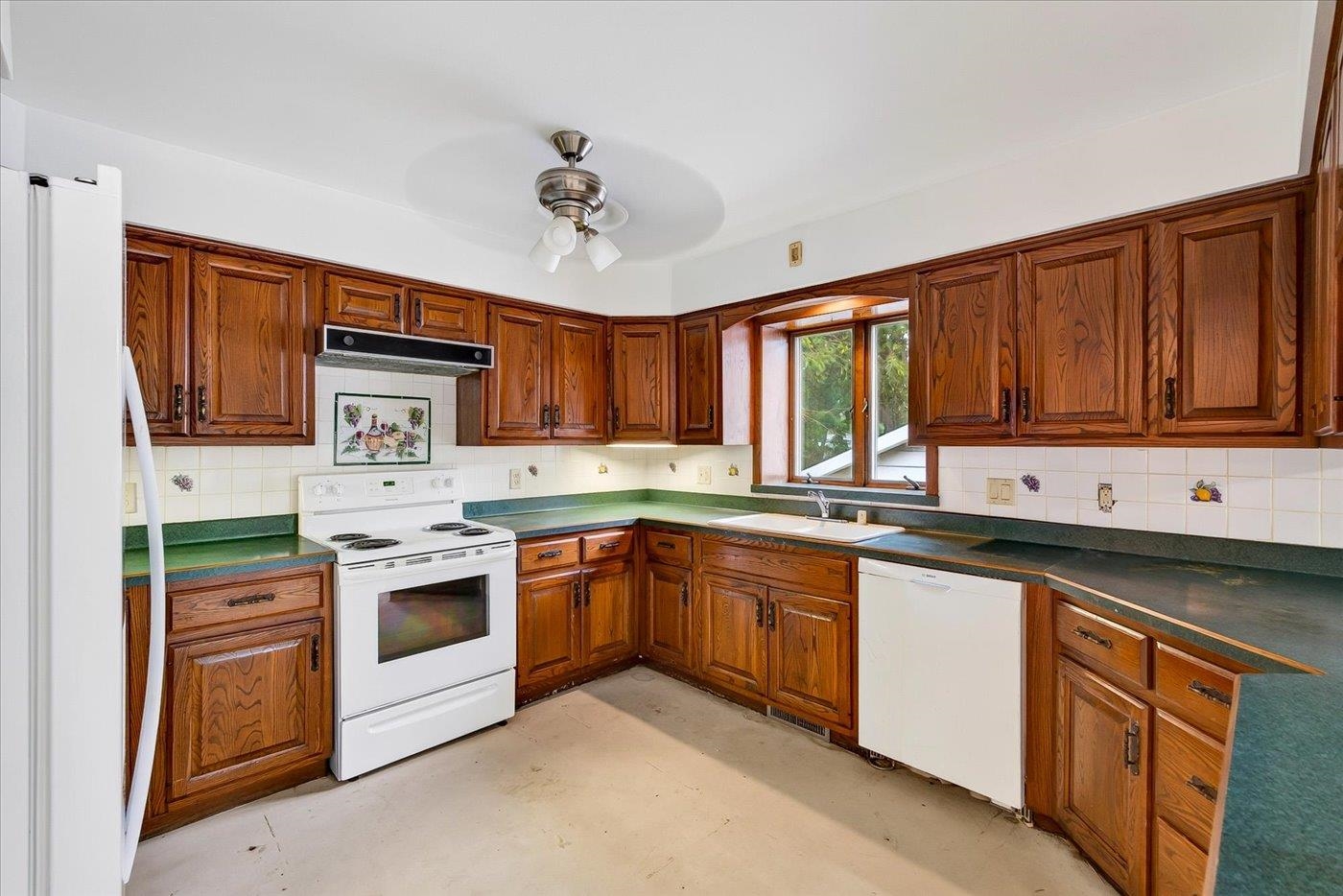 5010 Raymond Road Madison, WI 53711 - Photo 13 of 47 Gallery Image 13