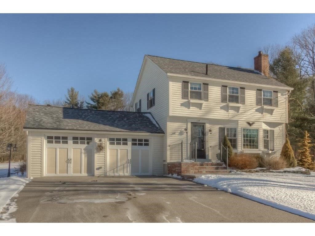 120 Chamberlain Street Rochester, NH 03867 - Photo 2 of 30