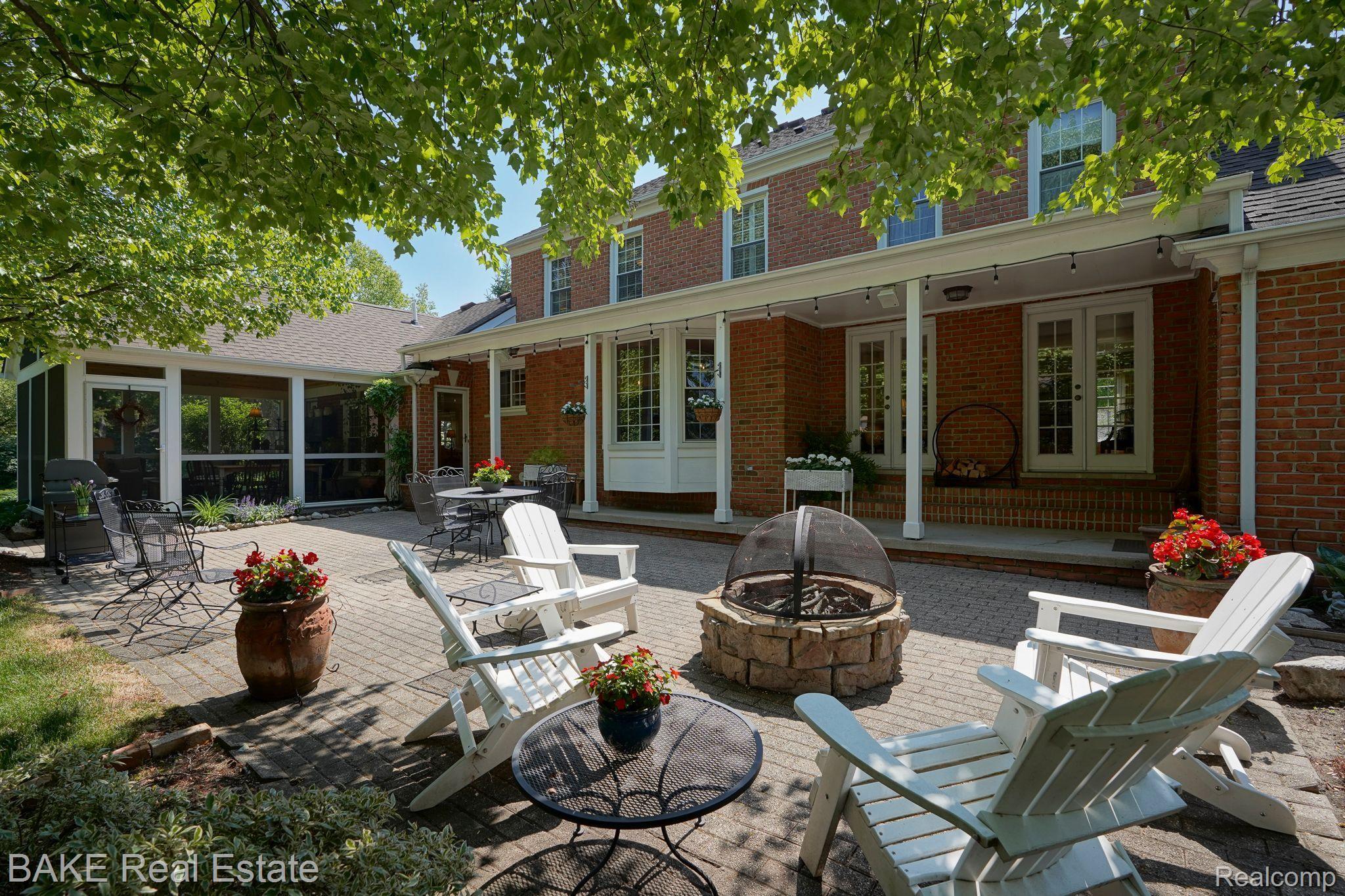 40958 Coventry Road Novi, MI 48375 - Photo 8 of 66 Paver Patio w/Firepit
