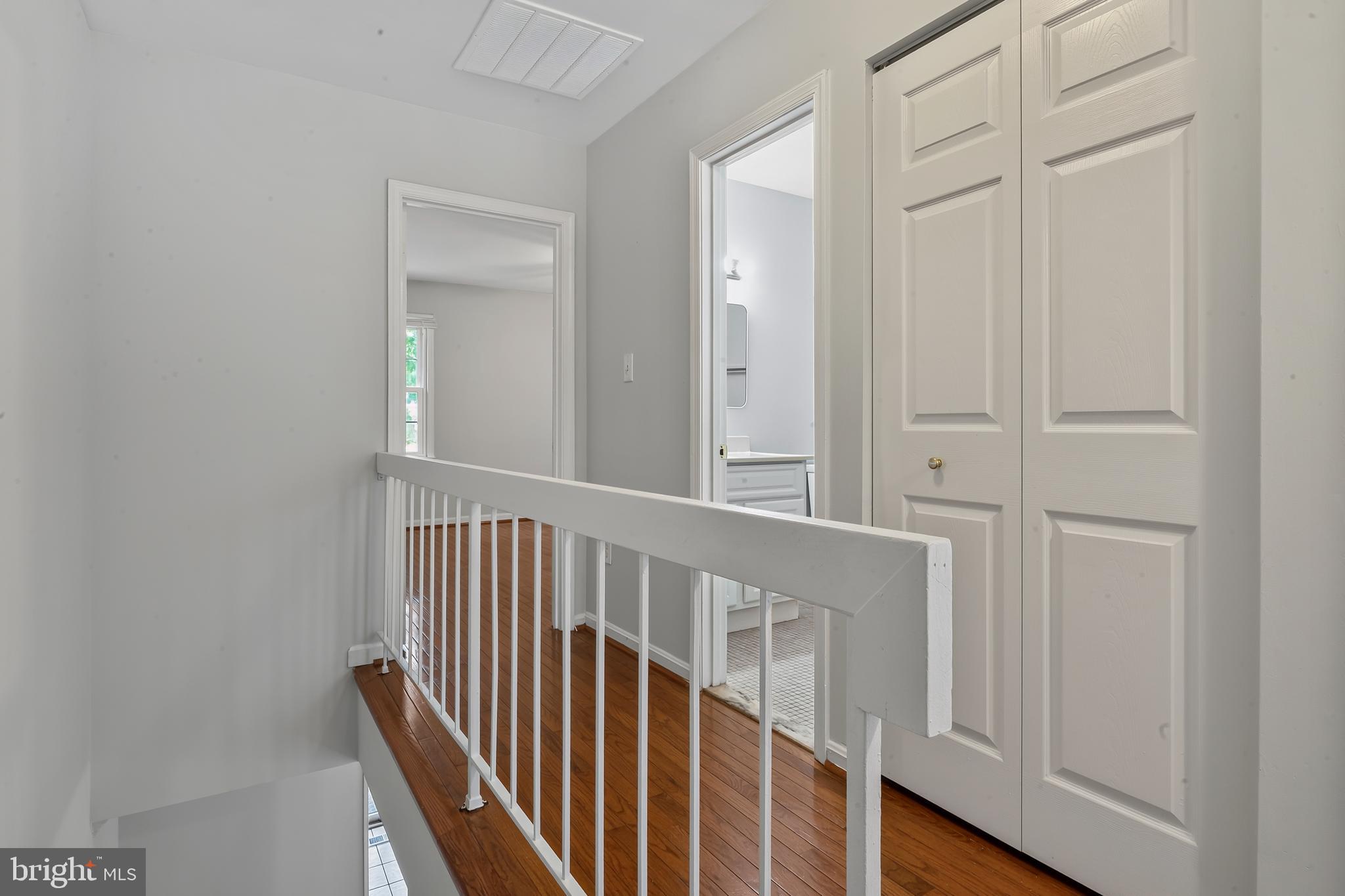 14216 Catamount Court Silver Spring, MD 20906 - Photo 18 of 65 Upper level hallway