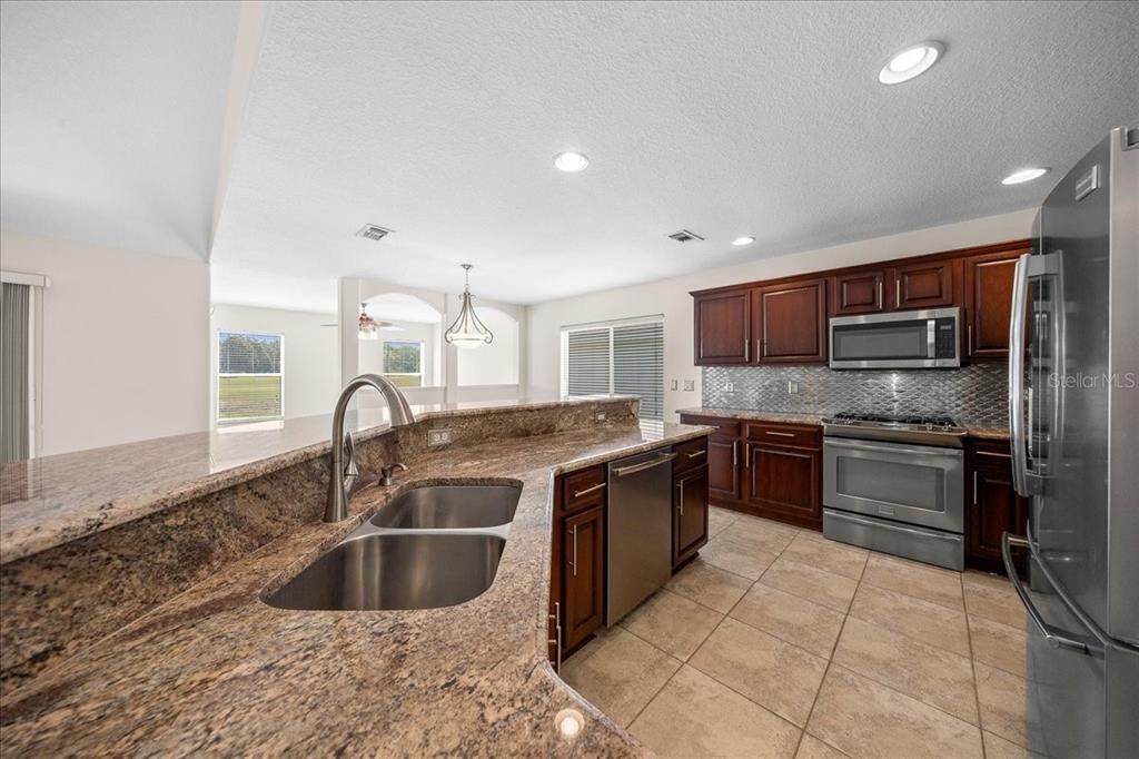 15813 Southwest 16th Avenue Road Ocala, FL 34473 - Photo 14 of 47