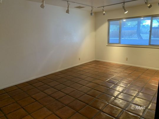 132 South Desert Candles Street Ridgecrest, CA 93555 - Photo 5 of 29 Gallery Image 5