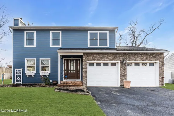 $649,900 | 6 Lisa Drive, Brick, NJ 08724