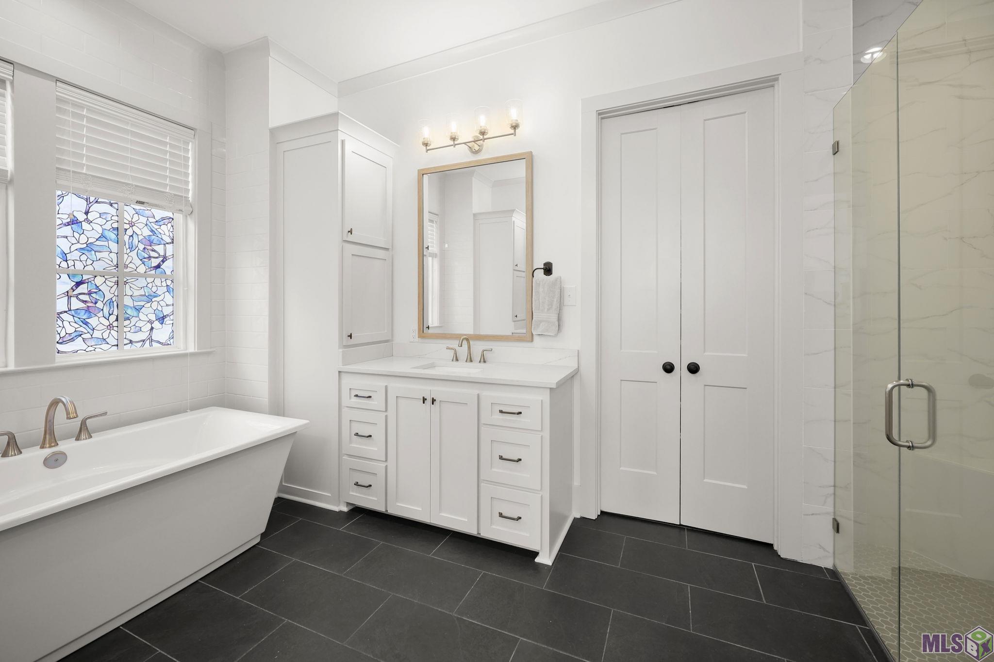 705 Bienville Street Baton Rouge, LA 70806 - Photo 17 of 25 Primary Bath - One Vanity