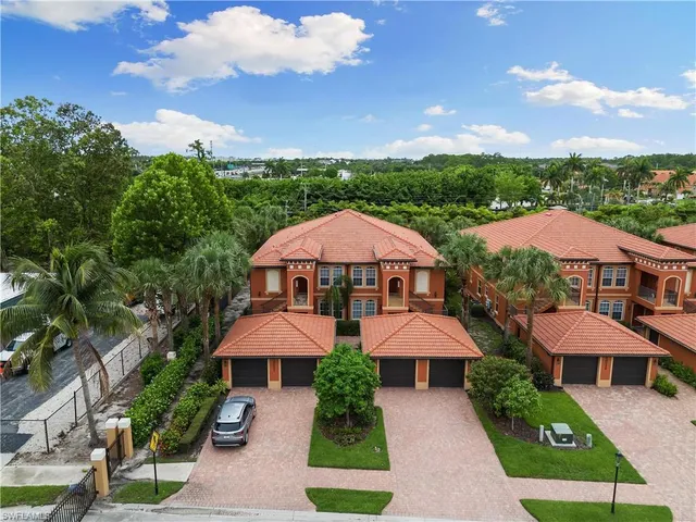 $374,990 | 10021 Heather Lane, Unit 803, Naples, FL 34119