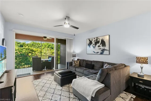 $374,990 | 10021 Heather Lane, Unit 803, Naples, FL 34119