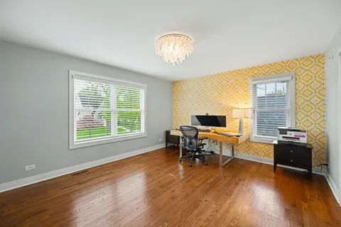 $1,300,000 | 633 Kenilworth Avenue, Glen Ellyn, IL 60137