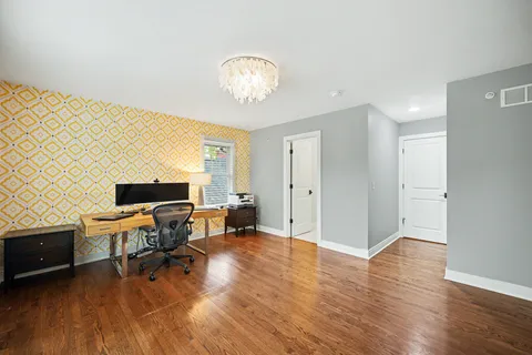 $1,300,000 | 633 Kenilworth Avenue, Glen Ellyn, IL 60137