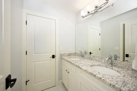 $1,300,000 | 633 Kenilworth Avenue, Glen Ellyn, IL 60137