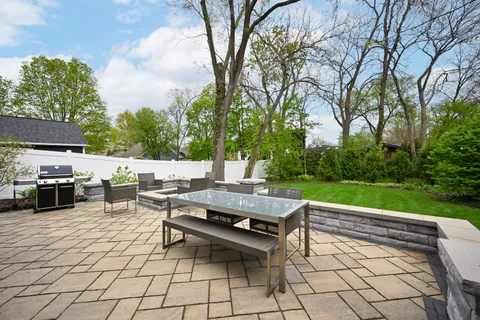 $1,300,000 | 633 Kenilworth Avenue, Glen Ellyn, IL 60137