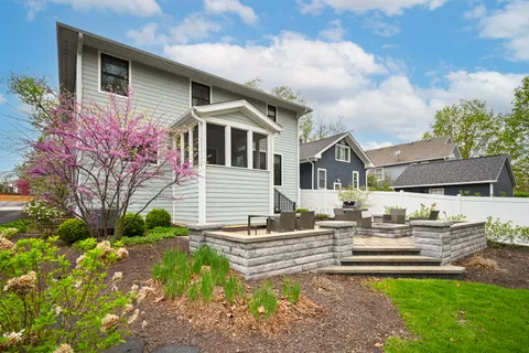 $1,300,000 | 633 Kenilworth Avenue, Glen Ellyn, IL 60137