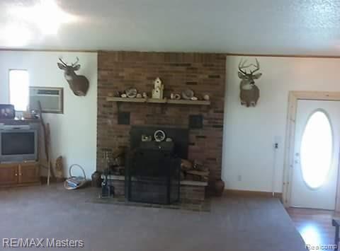 7032 Mentel Road Newport, MI 48166 - Photo 3 of 16 FB_IMG_1471370563002.jpg