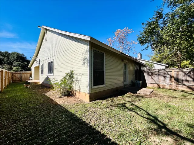 $1,525 | 9303 Kempler Drive, Unit B, Austin, TX 78748