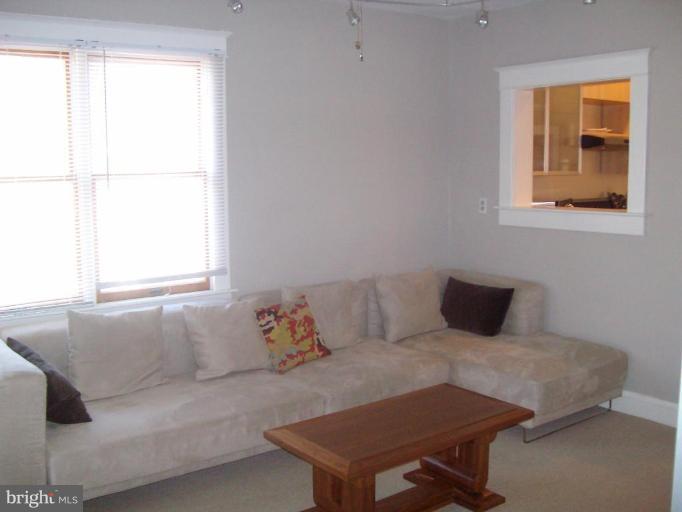 518 Murdock Road Baltimore, MD 21212 - Photo 20 of 24 Family Room