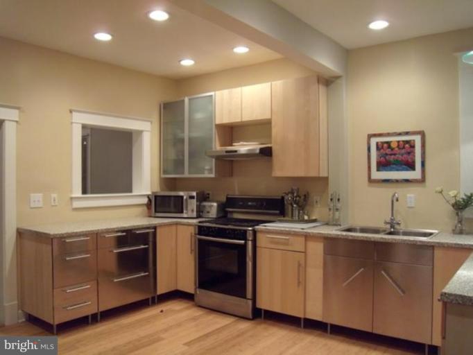 518 Murdock Road Baltimore, MD 21212 - Photo 6 of 24 Kitchen #2