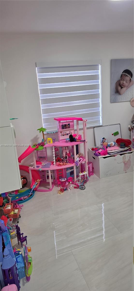 18303 Southwest 143rd Place Miami, FL 33177 - Photo 9 of 20