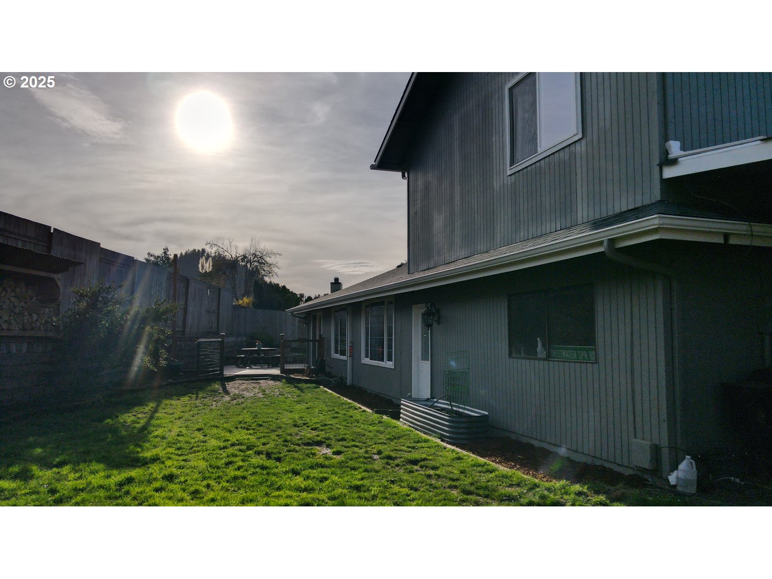 327 South 72nd Street Springfield, OR 97478 - Photo 12 of 48