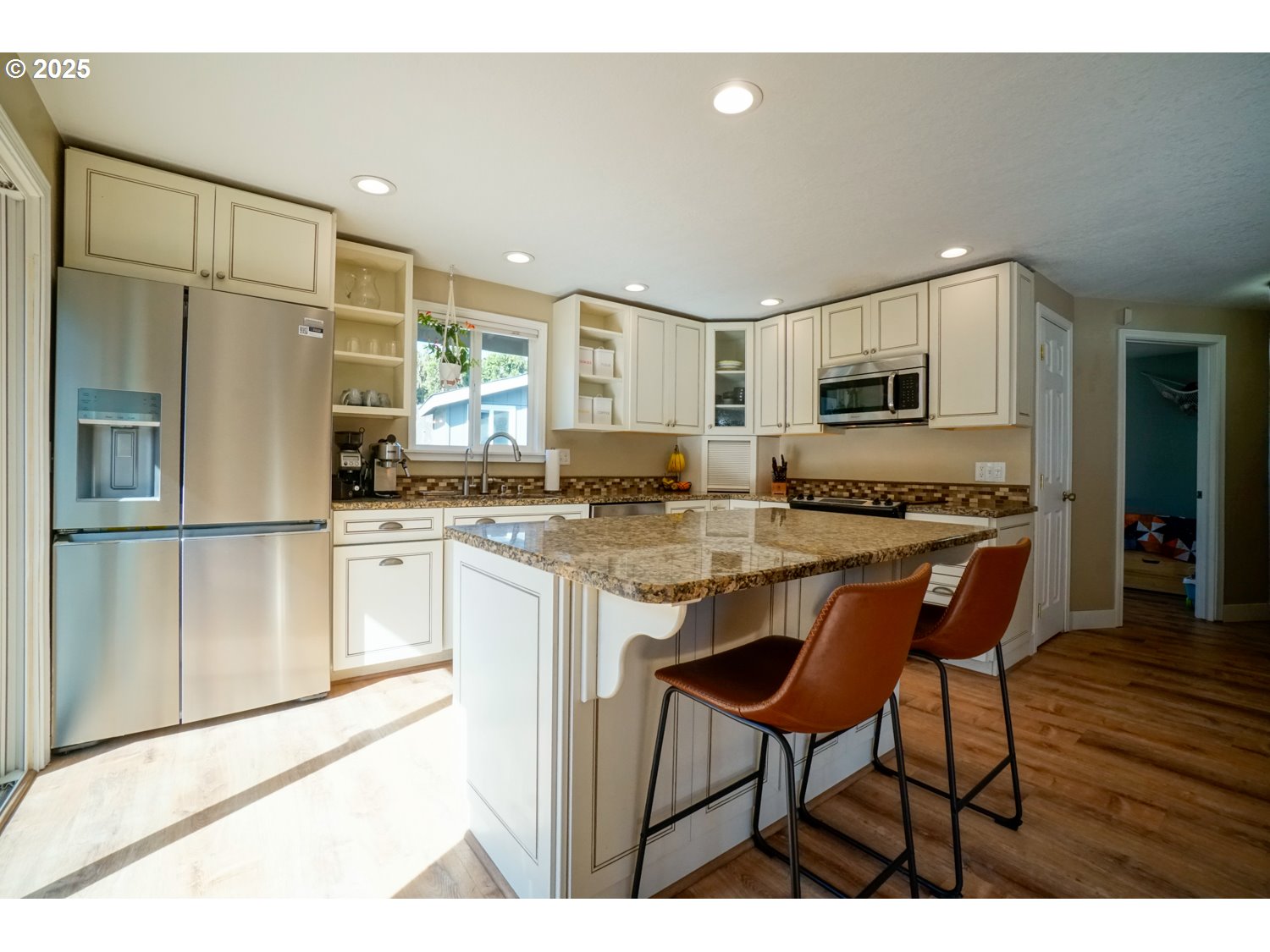 327 South 72nd Street Springfield, OR 97478 - Photo 17 of 48