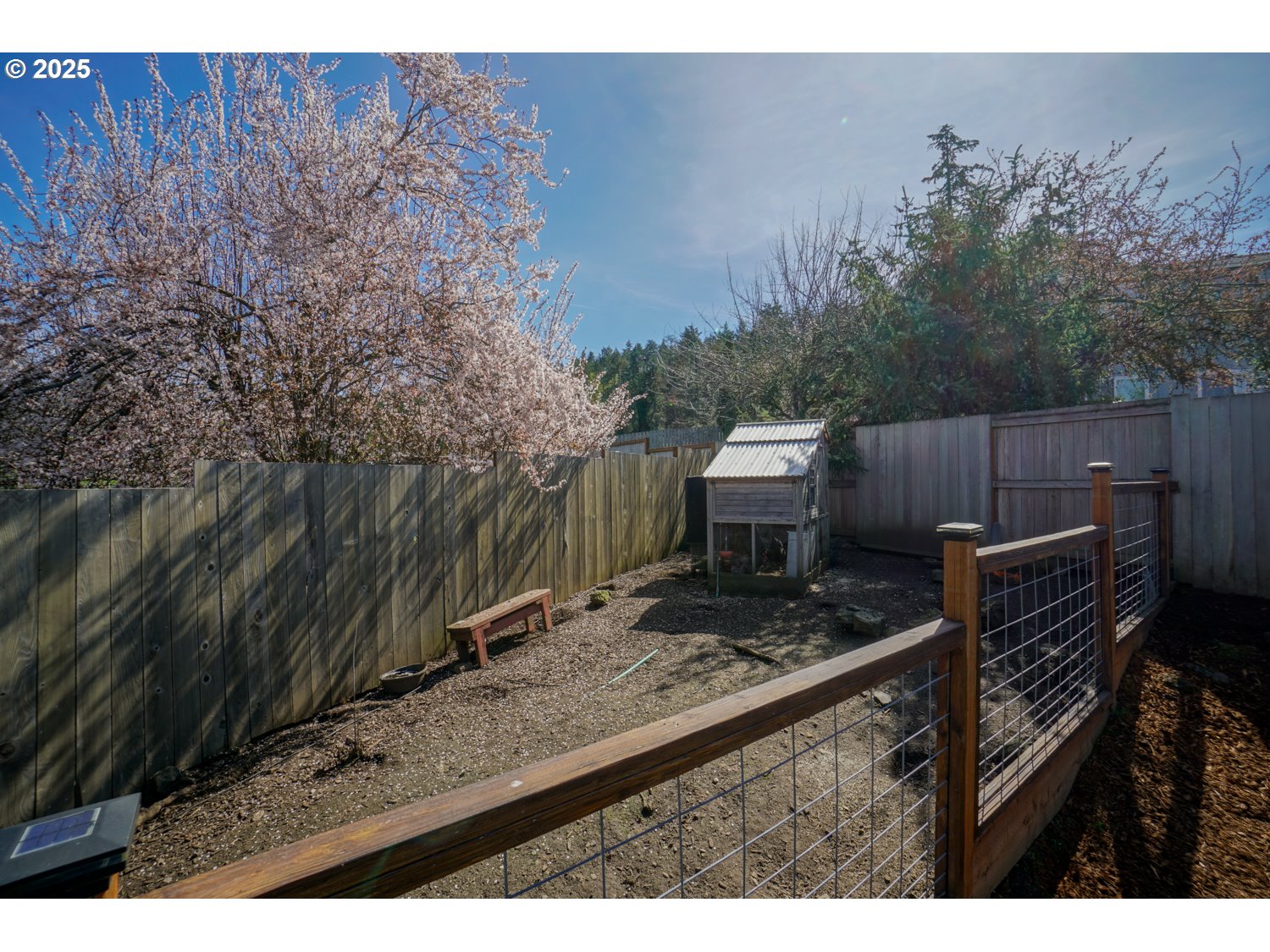 327 South 72nd Street Springfield, OR 97478 - Photo 39 of 48