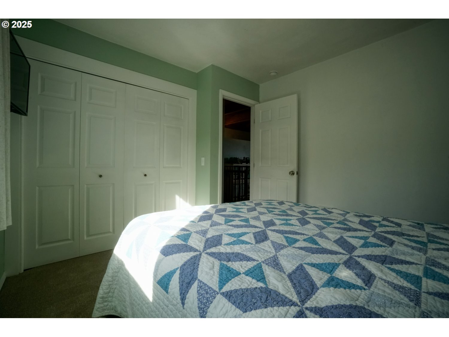 327 South 72nd Street Springfield, OR 97478 - Photo 41 of 48