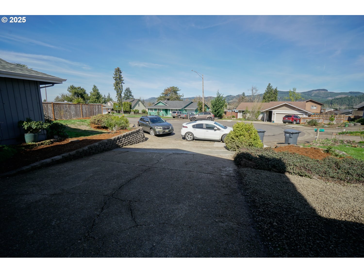 327 South 72nd Street Springfield, OR 97478 - Photo 43 of 48