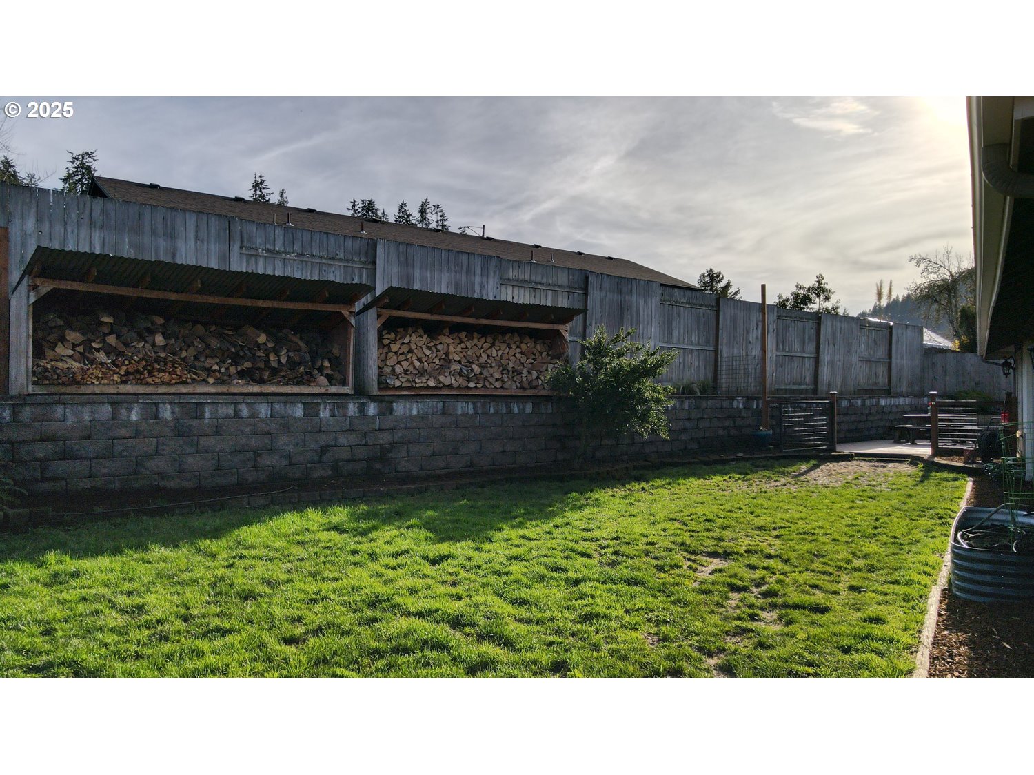 327 South 72nd Street Springfield, OR 97478 - Photo 45 of 48