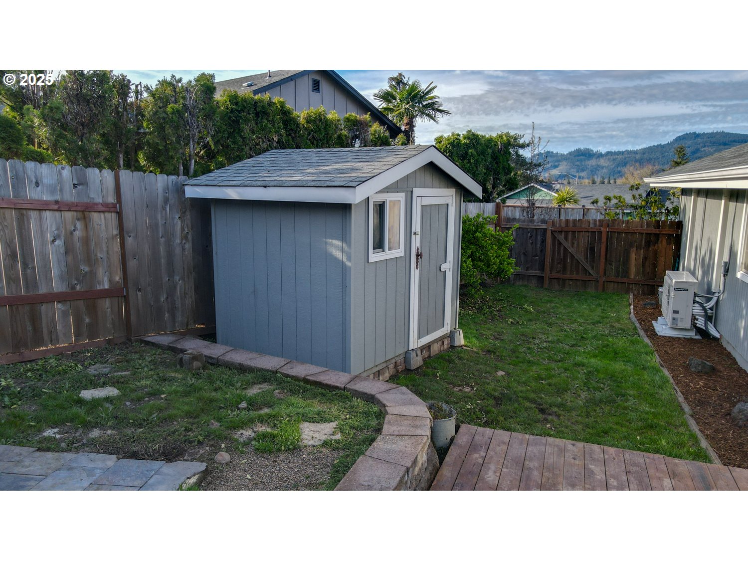 327 South 72nd Street Springfield, OR 97478 - Photo 46 of 48