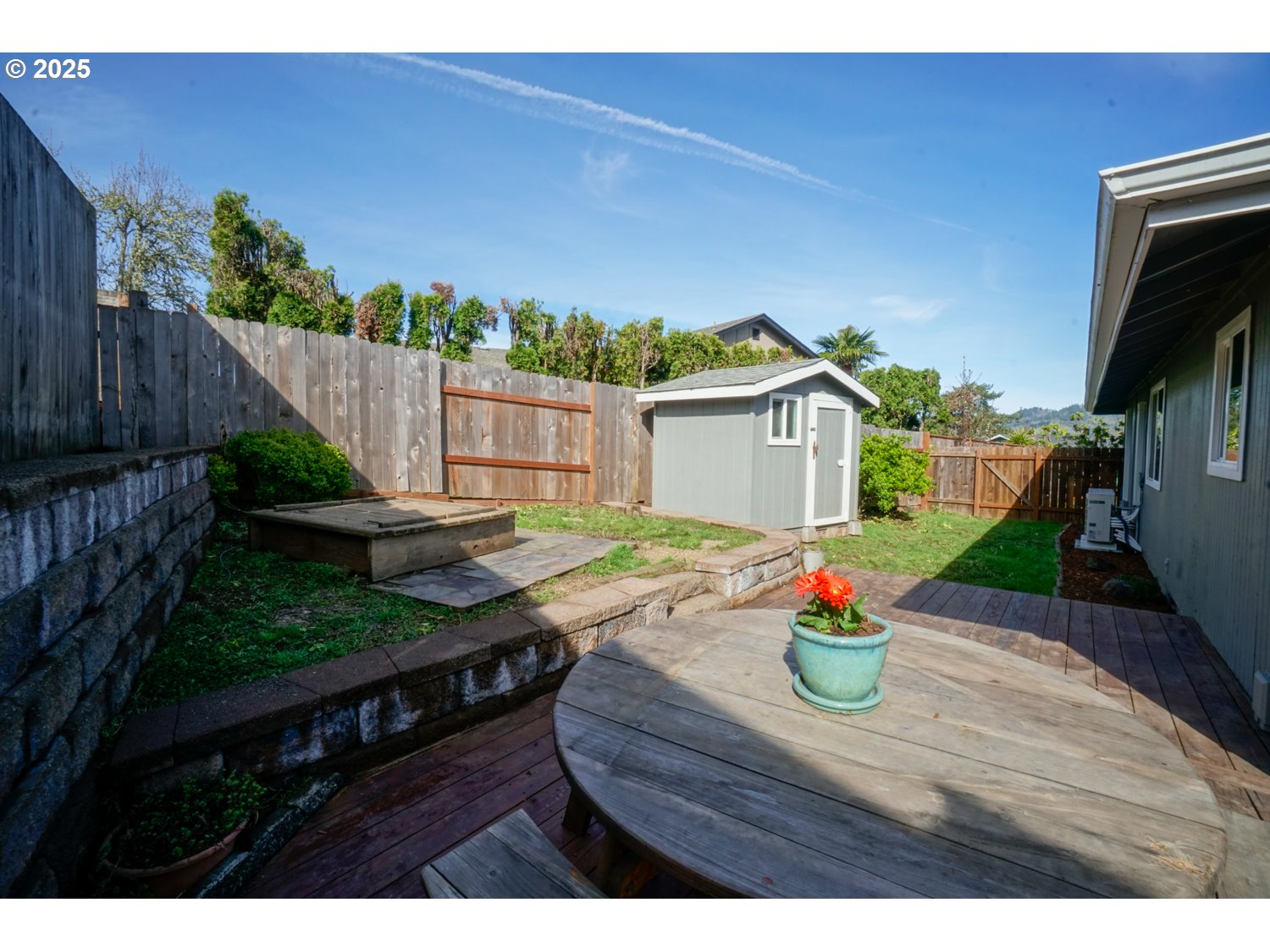 327 South 72nd Street Springfield, OR 97478 - Photo 8 of 48