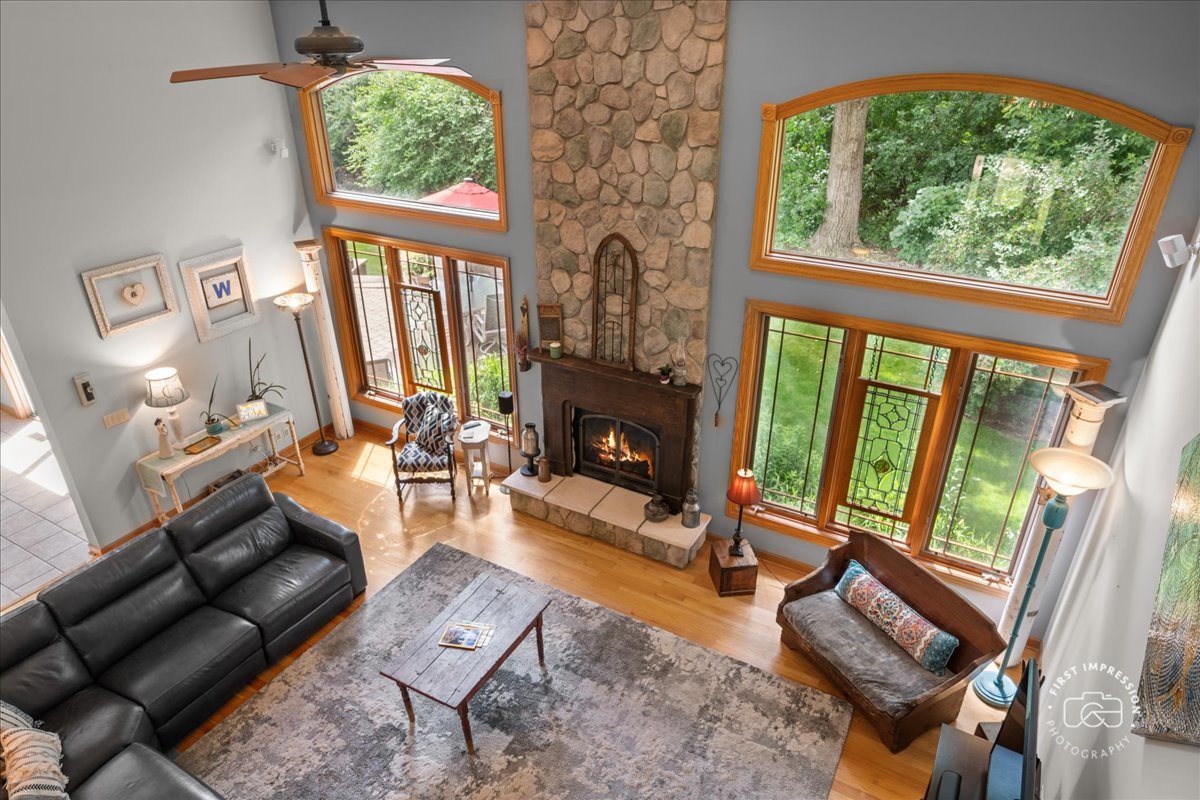 43W211 Tall Pines Road Elgin, IL 60124 - Photo 8 of 47 Gallery Image 8