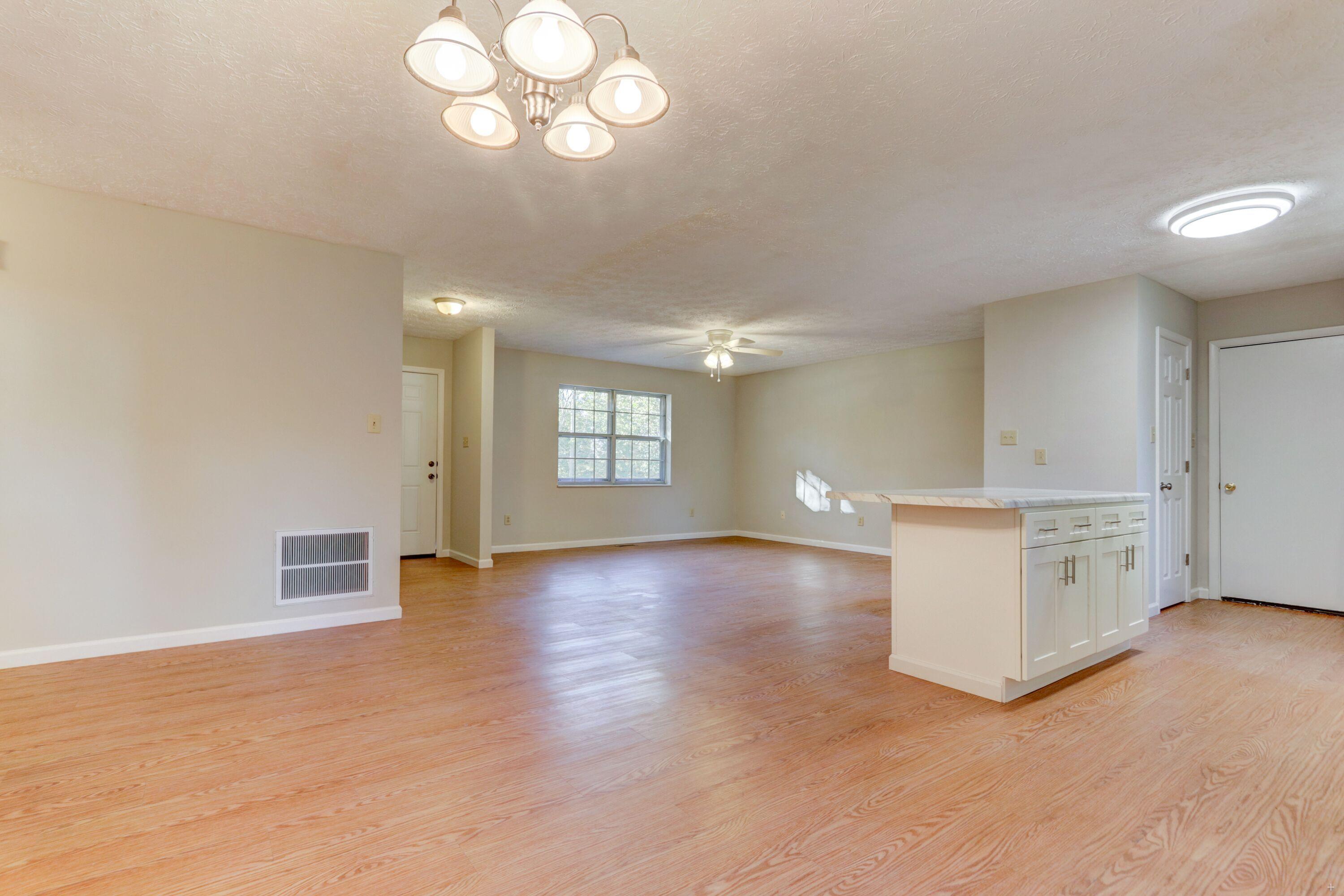 2400 Chukar Road Knoxville, TN 37923 - Photo 7 of 17 Dining Room Open
