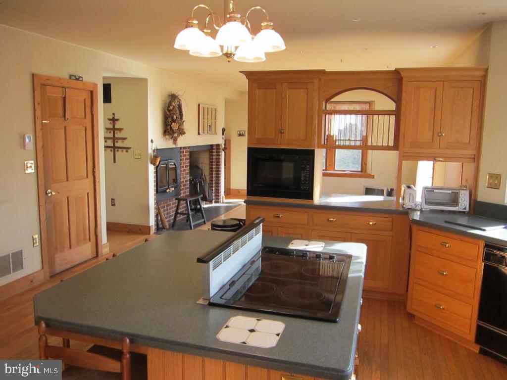 212 Governor Stable Road Bainbridge, PA 17502 - Photo 6 of 23 Gallery Image 6