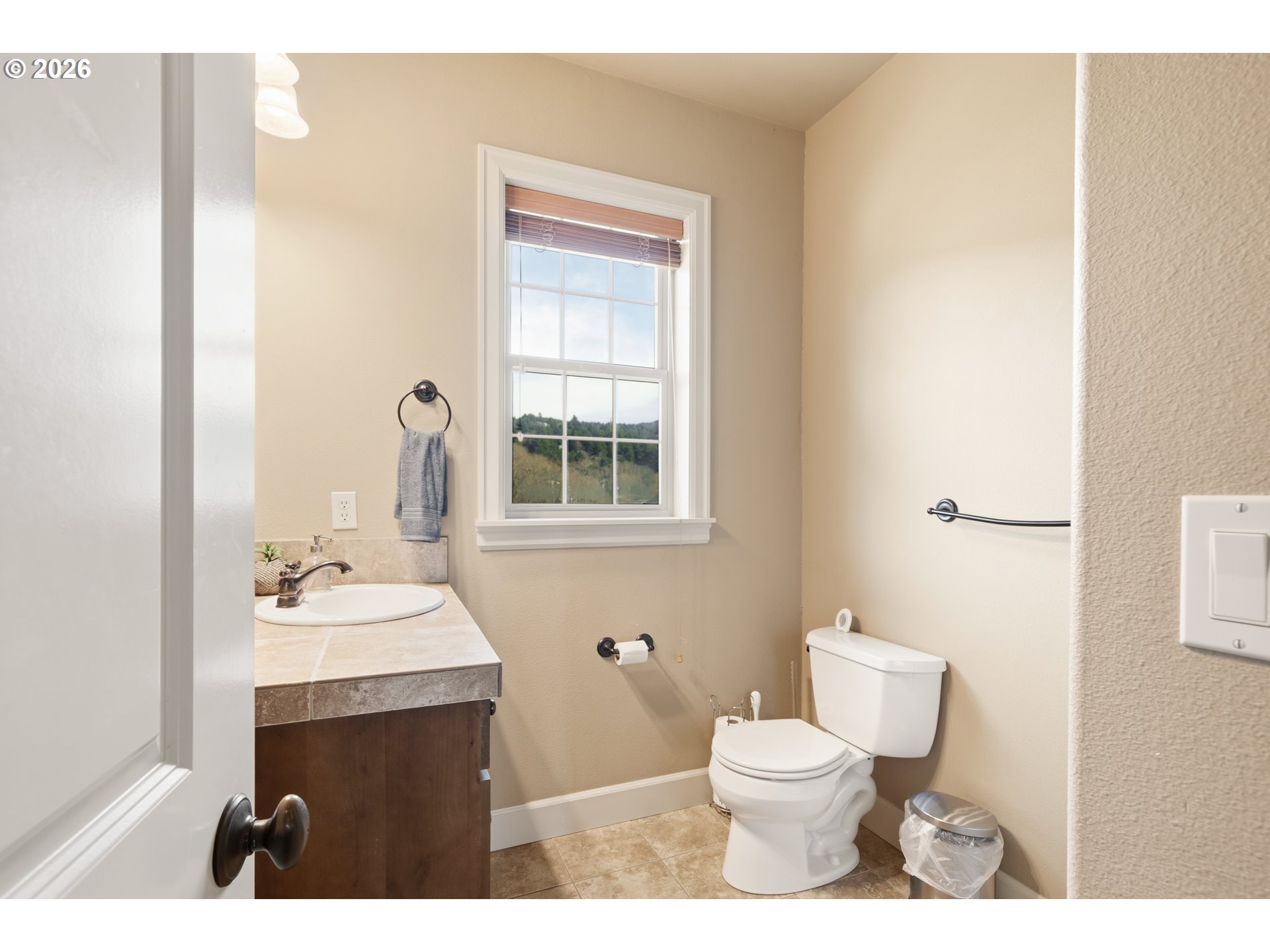 547 Front Street Rockaway Beach, OR 97136 - Photo 12 of 21 Bathroom