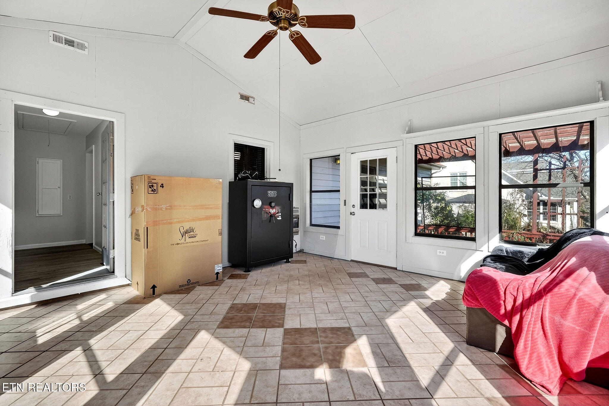 288 Mallory Circle Livingston, TN 38570 - Photo 22 of 35 023_DSC01768