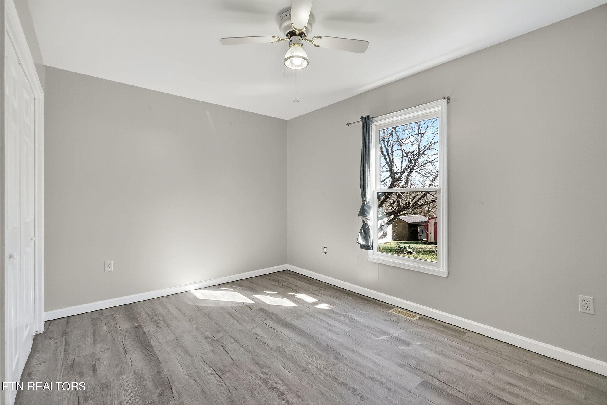 288 Mallory Circle Livingston, TN 38570 - Photo 29 of 35 030_DSC01802